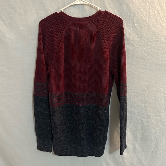Men's Gap Sweater - Picture 2 of 3
